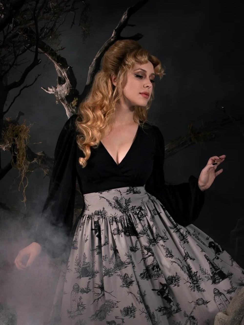 La Femme en Noir Sleepy Hollow Swing Skirt - Picture 2 of 3